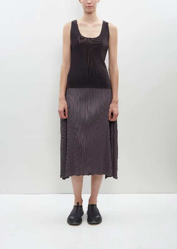 Style Beyond Borders Efficient Square Skirt
