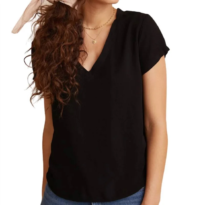 Fashion Frontiers Short Sleeve V-Neck T-Shirt In Black