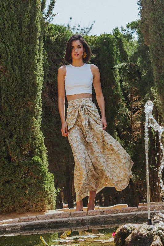 Now On Sale For Chic Urban Styles CATALINA SKIRT // GREEN FLOWERS