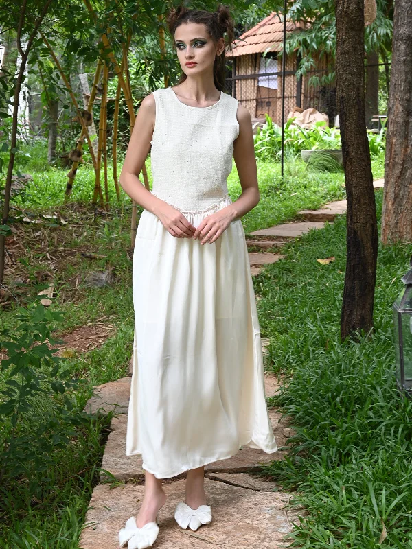 Classic Timeless Elegant Style Odette Women Cream Solid Tweed With Satin Stitched Dress