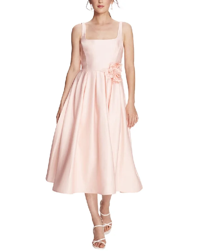 Evening Elegance Marchesa Notte Solid Dress
