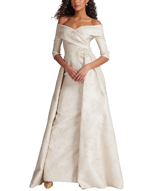 Elegant Details Teri Jon by Rickie Freeman Special Occasion Long Dress