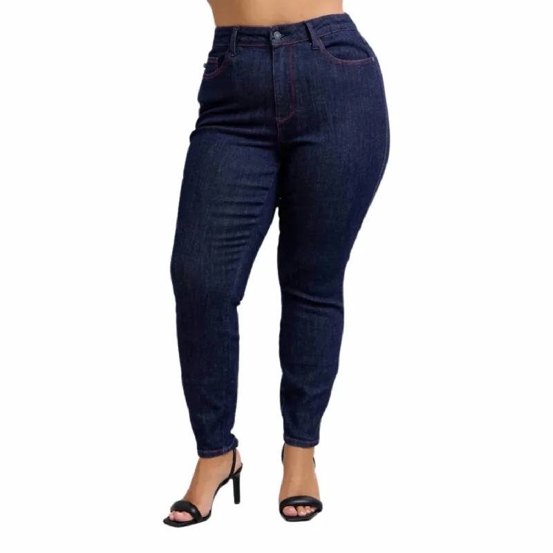 Fashion Forward Heart Shaped Back Pockets Skinny Jeans - Plus In Dark Navy