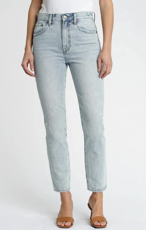 Relaxed Style Weekend Special Keaton High Rise Slim Straight Jean In Blue