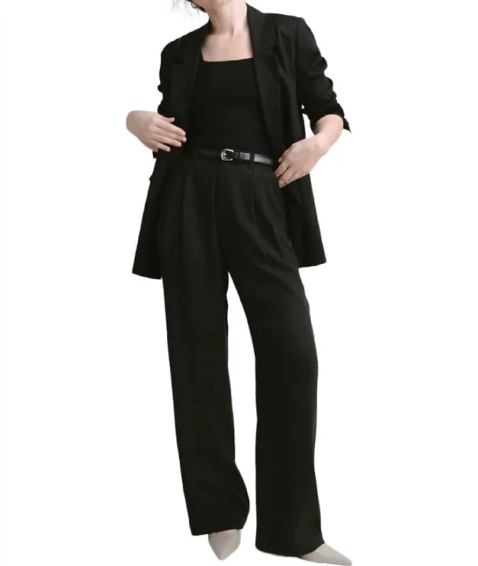 Seasonal Trend Saunter Trouser Pants In Black